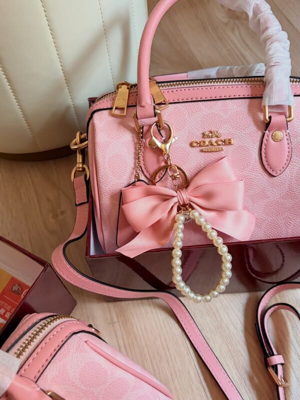 Bolso C o a c h Rosa Elegante